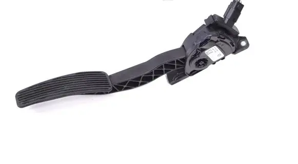 Chrysler 300C Accelerator throttle pedal 04861715AD