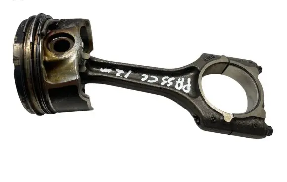 Volkswagen PASSAT CC Piston 220411