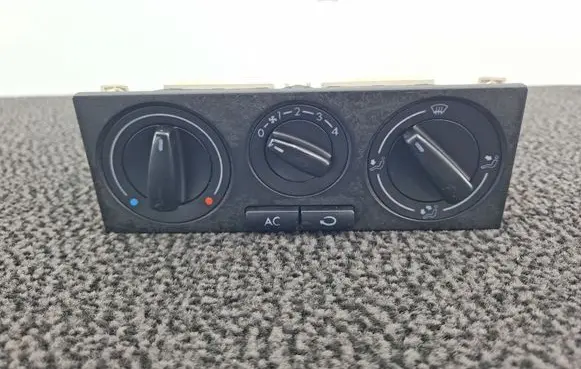 Volkswagen Golf IV Climate control unit 1J0820045F