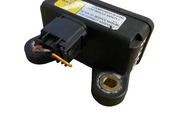 Ford Focus ESP acceleration yaw rate sensor 10170106483 GW70E06AJE 10W194