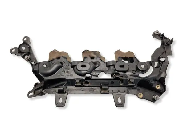 Peugeot 508 Other engine bay part 9808843180