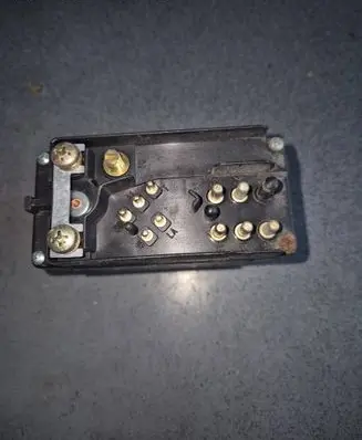 Glow plug pre-heat relay