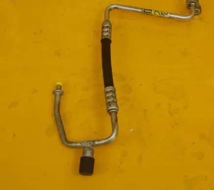 Opel Vectra C Air conditioning (A/C) pipe/hose 24402625