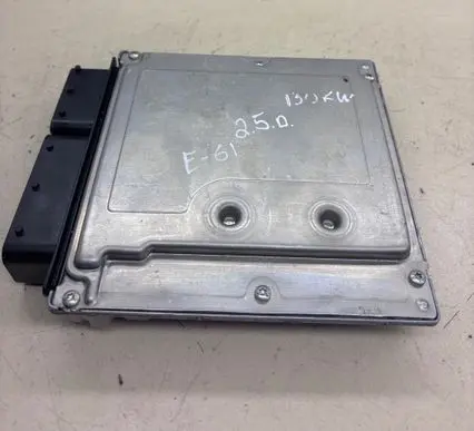 BMW 5 E60 E61 Engine control unit/module DDE7796637 0281012091 1039S07463