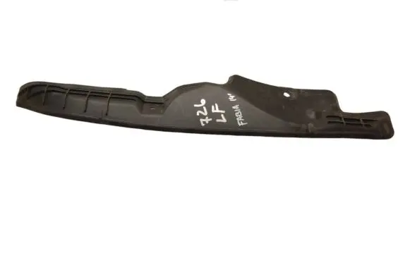 Skoda Fabia Mk2 (5J) Fender end trim 5J0821112