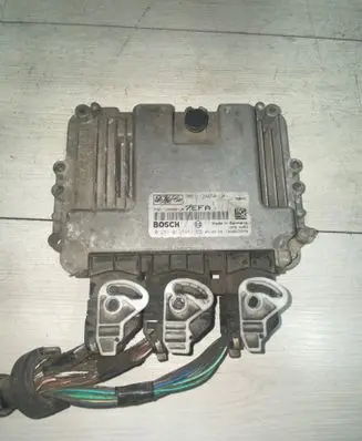 Ford Focus Engine control unit/module 7M5112A650UA