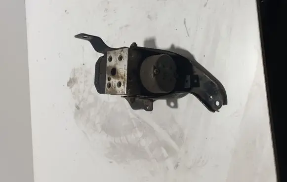Nissan Navara D22 ABS Pump 47660