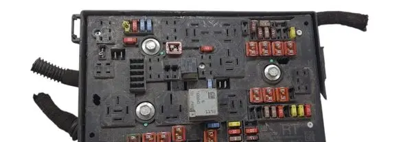 Opel Astra J Fuse module 13343763