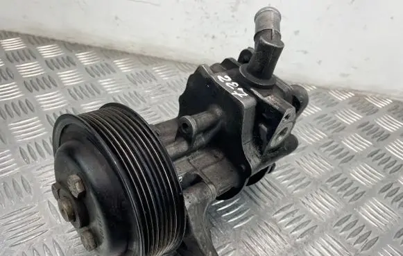 BMW 7 F01 F02 F03 F04 Power steering pump 679435002
