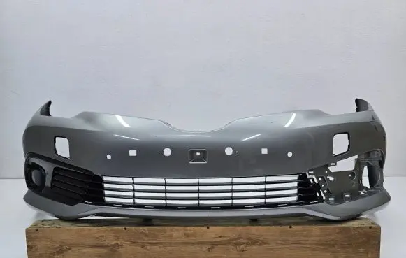 Toyota Auris E180 Front bumper 52119-02K40
