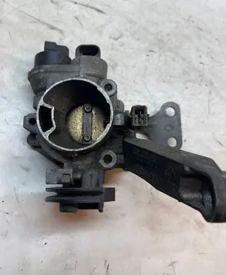 Renault Clio II Throttle valve 36xr31