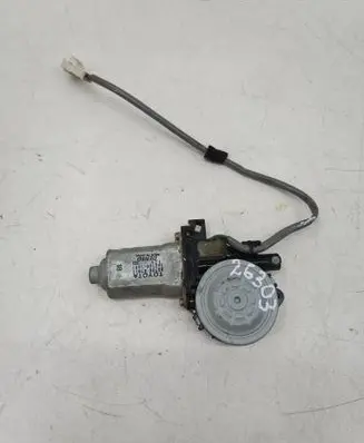 Toyota Prius (XW10) Rear door window regulator motor 8572047011 2621001491