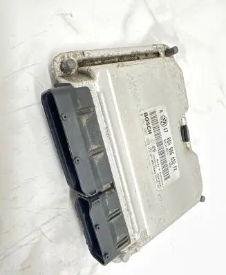 Volkswagen Golf IV Engine control unit/module 06A906032FK 26SA8332 0261207360