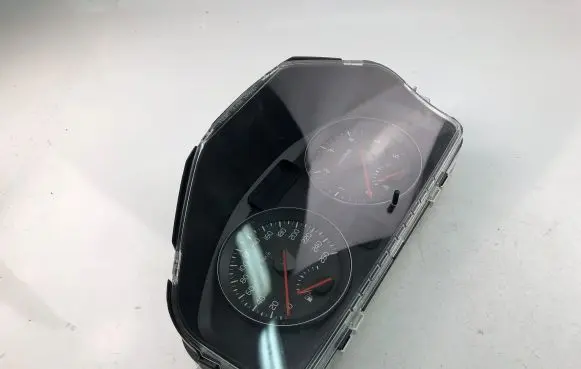 Volvo C70 Speedometer (instrument cluster) 31296228
