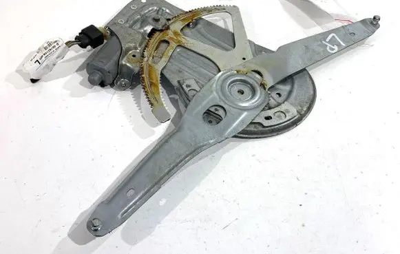 Volvo XC90 Front door window regulator with motor