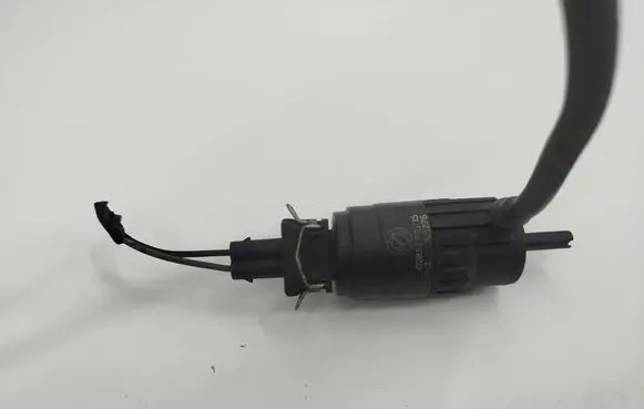 Peugeot Boxer Windscreen/windshield washer pump D283252 305276
