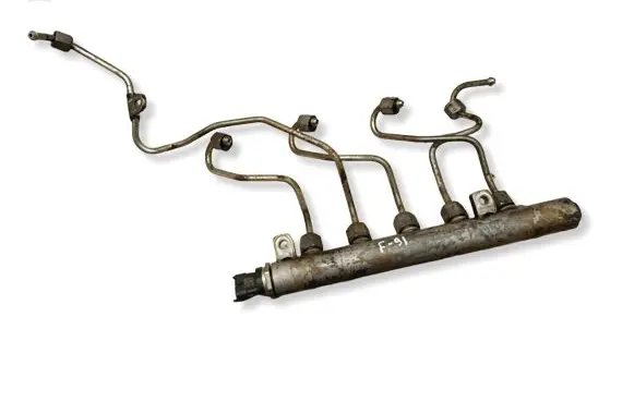 Nissan Qashqai Fuel main line pipe 