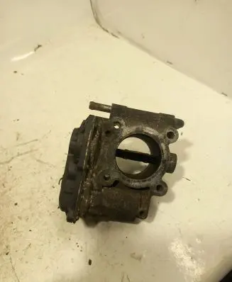 Mazda 3 I Throttle valve RF7J136B0C