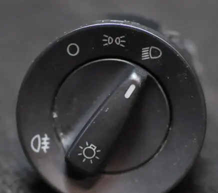 Skoda Octavia Mk2 (1Z) Light switch