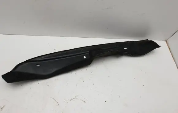 Volvo XC90 Fender end trim 32219521 BQ2FA