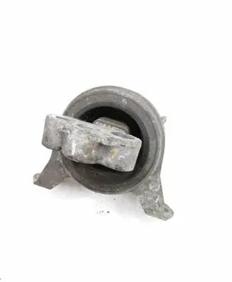 Opel Zafira B Engine mount bracket