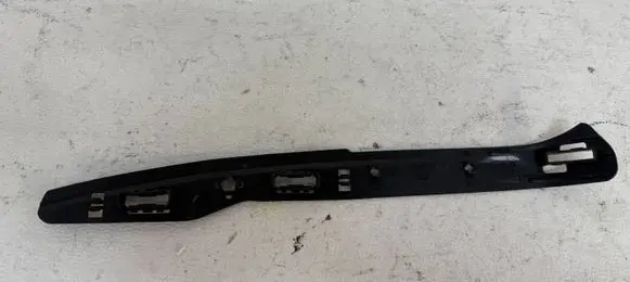 Front bumper mounting bracket