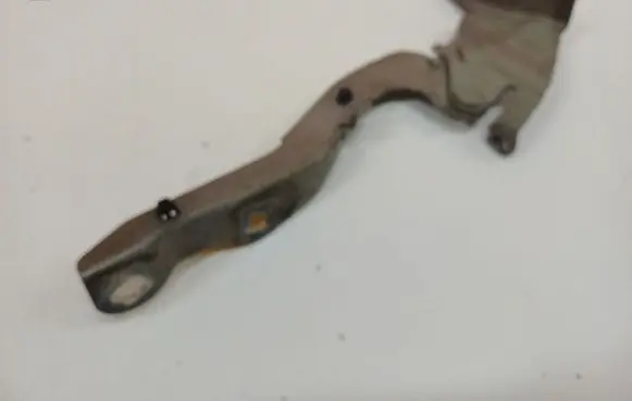 KIA Ceed Tailgate/trunk/boot hinge