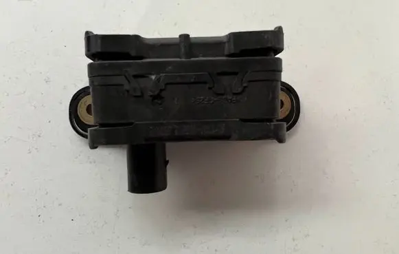Volkswagen Touareg II ESP acceleration yaw rate sensor 7P0907652 10170106593 HH72L19THN