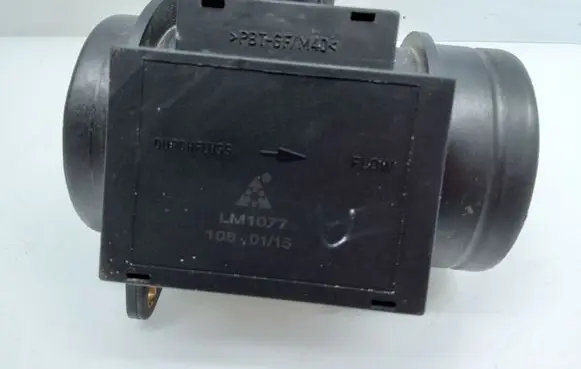 Audi A4 S4 B6 8E 8H Mass air flow meter 1080115 LM1077