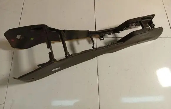 Opel Astra H Center console 331985437