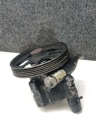 Renault Laguna II Power steering pump 8200024738