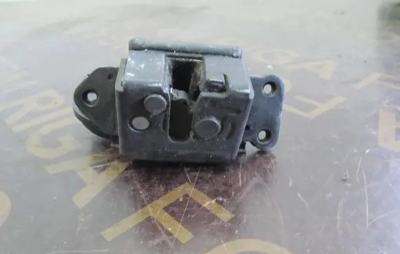 Toyota Urban Cruiser (XP110) Tailgate/trunk/boot lock/catch/latch 12739 29515