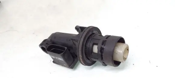 Volkswagen PASSAT B6 Clutch master cylinder 3C0721388D 3C0927810B