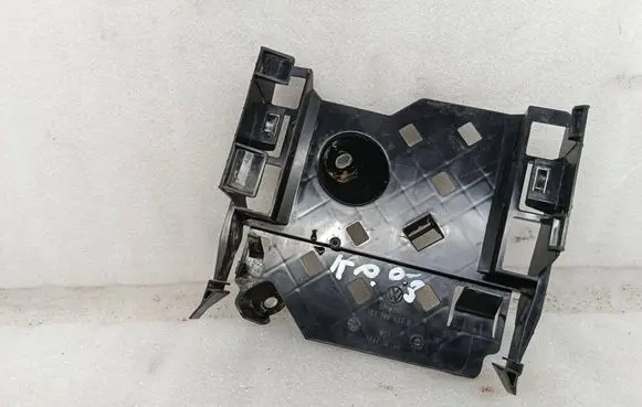 Audi Q3 F3 Engine control unit holder 5R3906507B