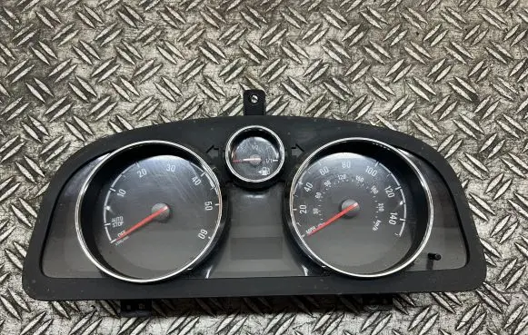 Opel Antara Speedometer (instrument cluster)