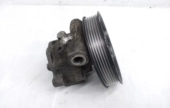 Volkswagen Touareg I Power steering pump 7L6422154C