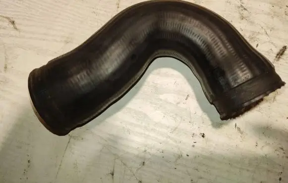 Volkswagen Golf IV Intercooler hose/pipe 130145838b