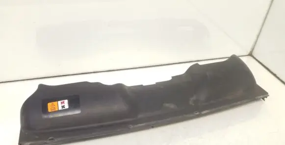 Ford Focus Radiator trim 8M5116613AA YU5A8653AA