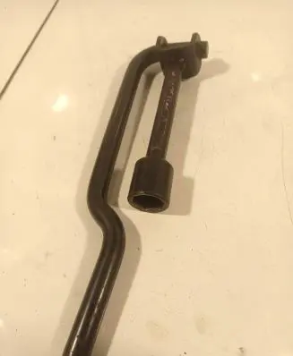 Renault Laguna II Wheel nut wrench 