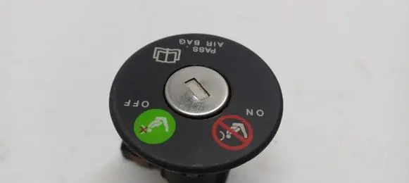 Alfa Romeo 166 Passenger airbag on/off switch 46481878