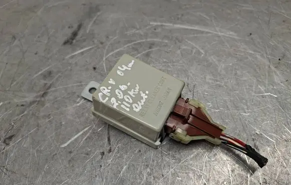 Honda CR-V Window wiper relay