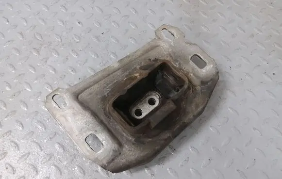 Peugeot Partner III Engine mount bracket 9673768480 9807420980