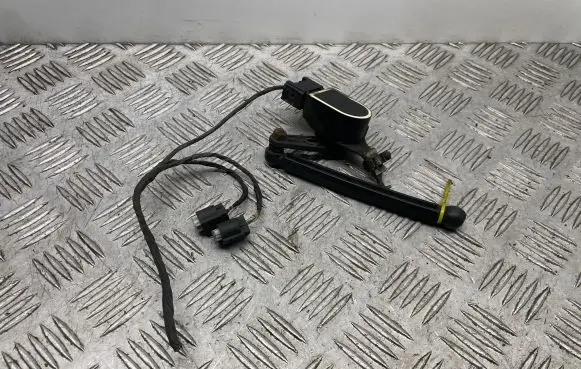 Headlight/headlamp level sensor