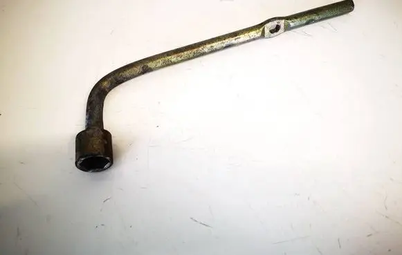 Honda Accord Wheel nut wrench 