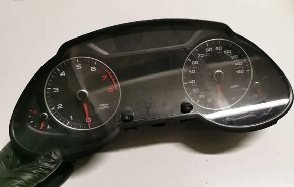 Audi Q5 SQ5 Speedometer (instrument cluster) 8R0920981N