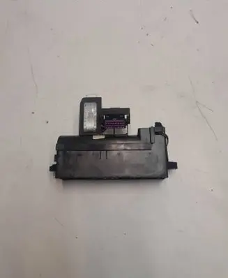 Volkswagen Golf Plus Fuse module 1334230507 072250405000 KHMA506