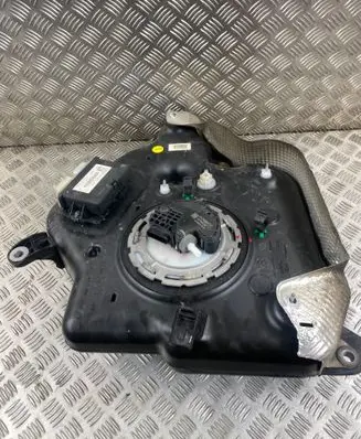 Audi A6 Allroad C7 AdBlue liquid reservoir 4G0131877H 4H0907355D