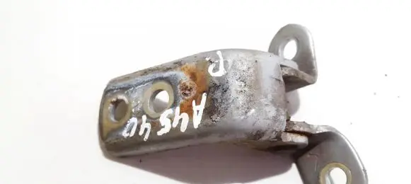 Toyota Avensis T220 Front door upper hinge