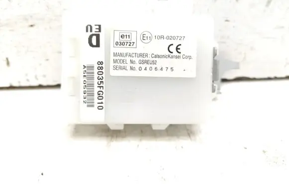 Subaru Outback Door central lock control unit/module 10R020727 GSREU52