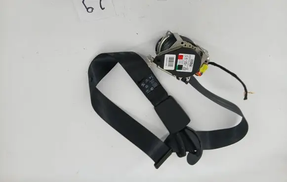 Peugeot 2008 II Front seatbelt 98266703 640983500D
